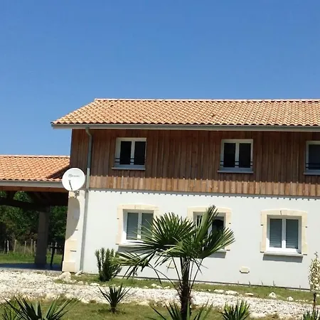 Maison Proche Du Lac ! Hourtin Exterior photo